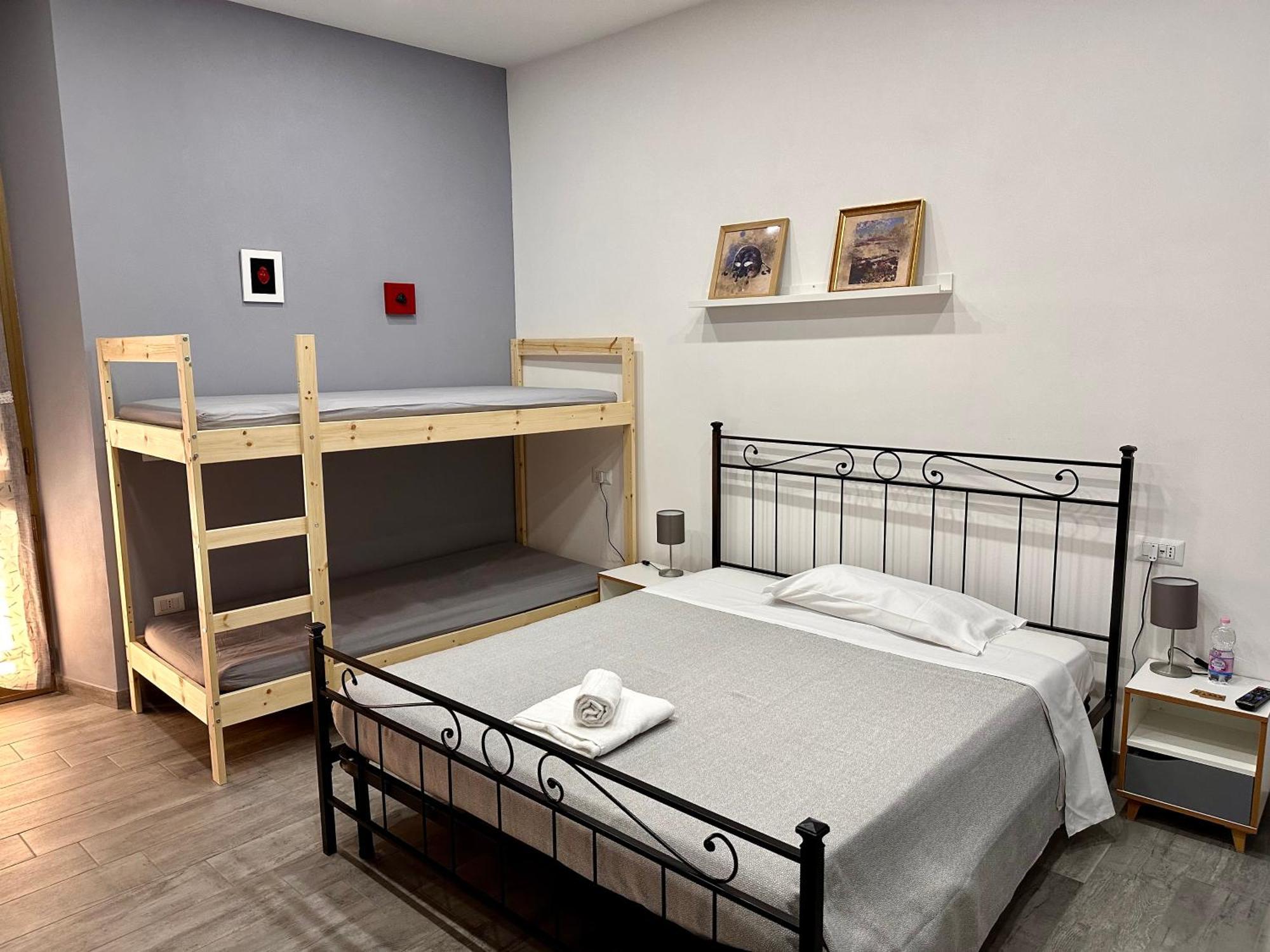 نابولي B&B I Tre Santi المظهر الخارجي الصورة