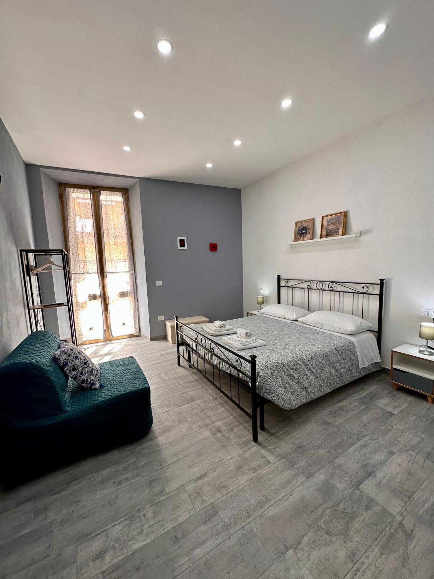 نابولي B&B I Tre Santi المظهر الخارجي الصورة