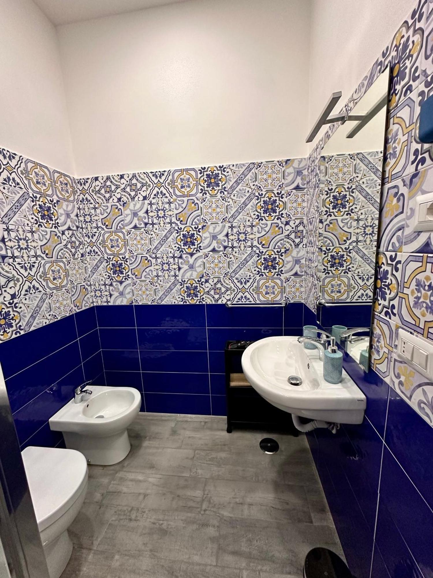 نابولي B&B I Tre Santi المظهر الخارجي الصورة
